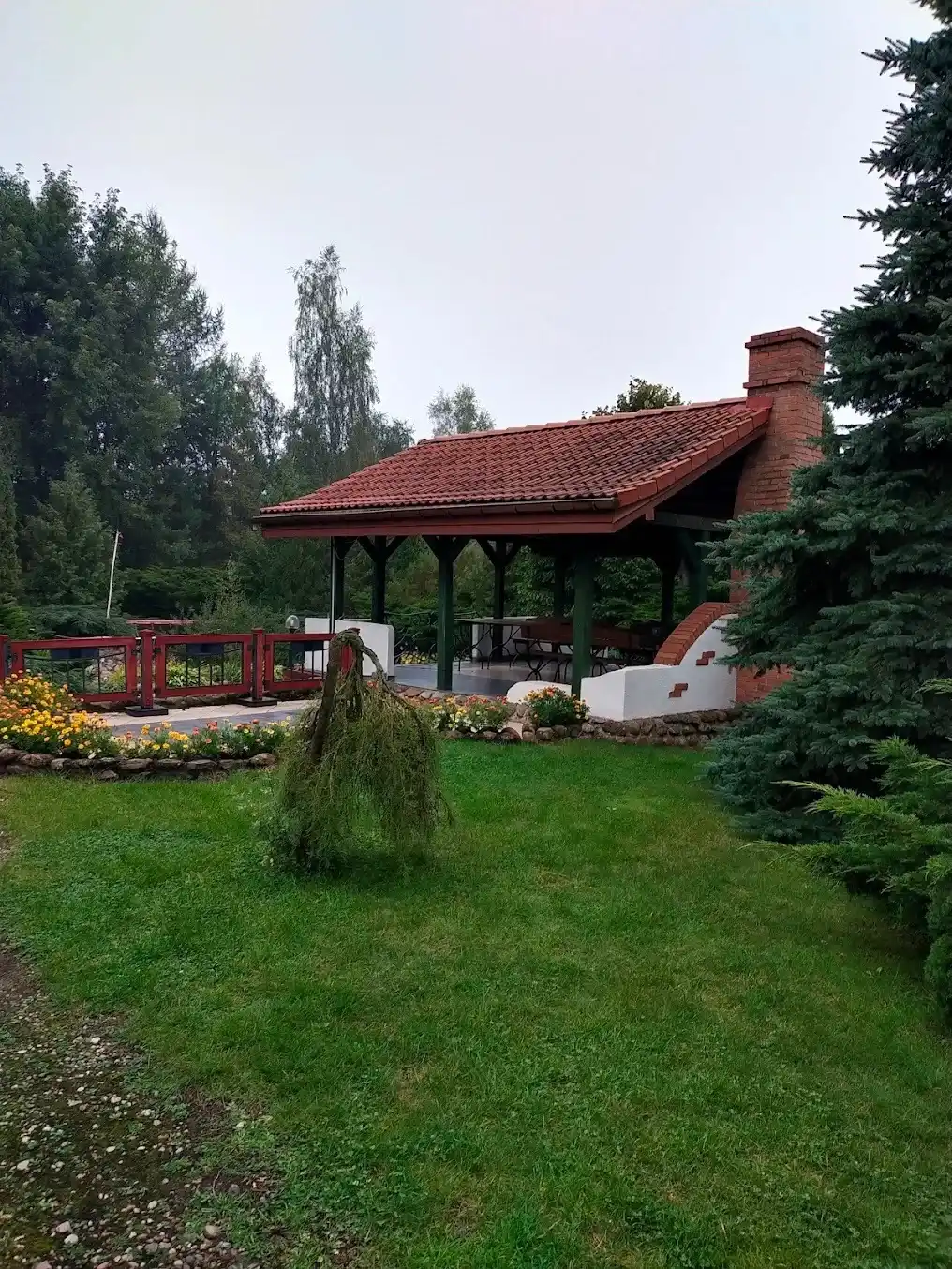 Altana w ogrodzie kwiatowym AgroFarma Gołaszewo