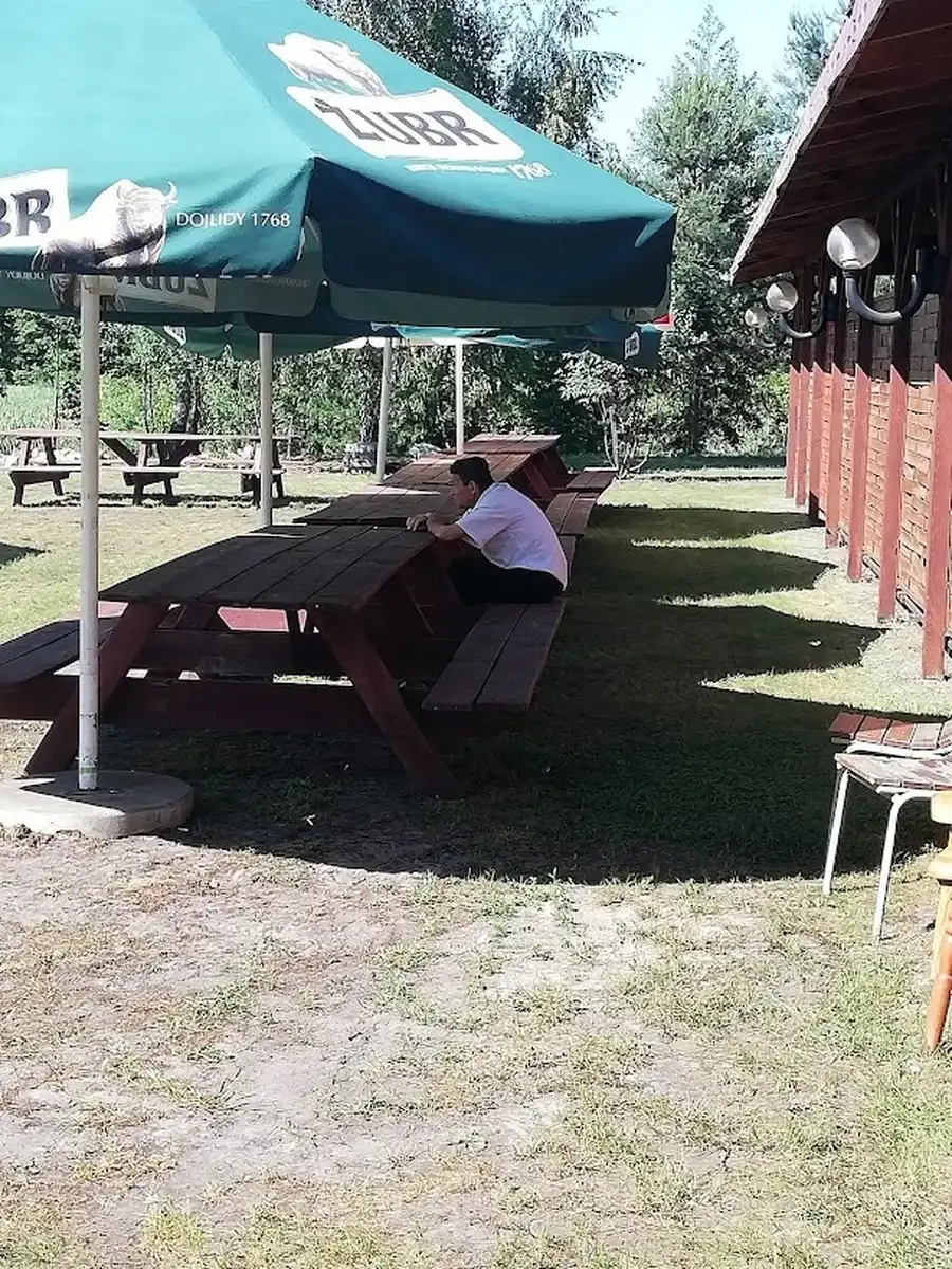 Taras zewnętrzny z miejscami do siedzenia