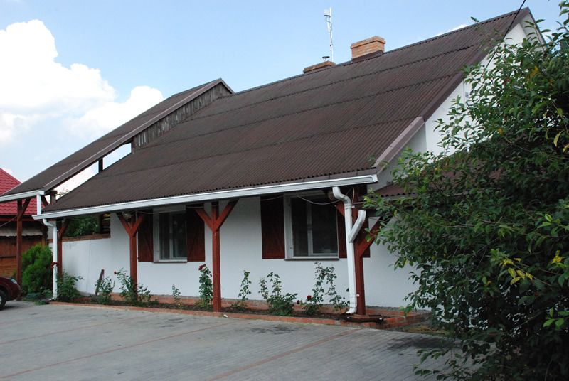 Budynek noclegowy — główny obiekt AgroFarma Gołaszewo
