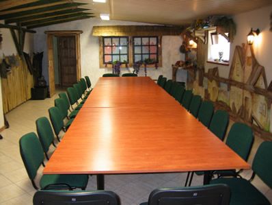 Detaliczne nakrycie stołu w jadalni